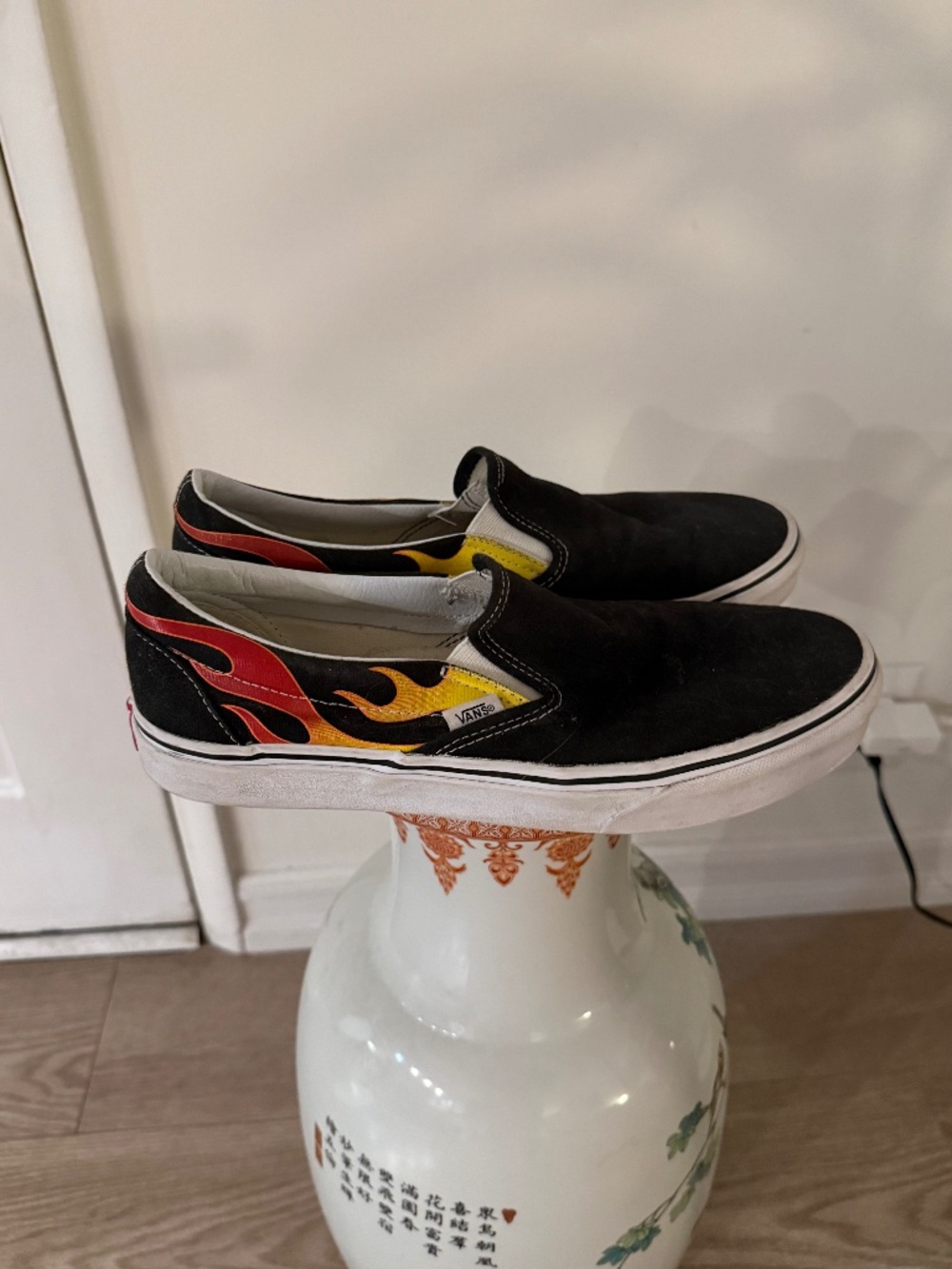 Vans Classic Slip-On Flame | Black / Red Yellow | Size 9